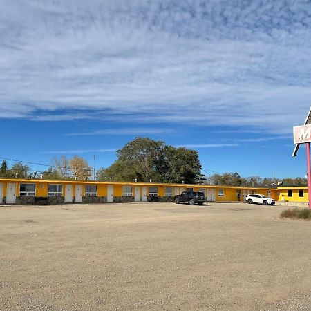 Dundurn Motel Екстериор снимка