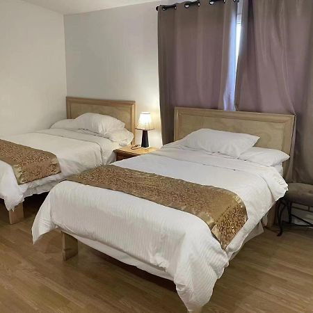 Dundurn Motel Екстериор снимка