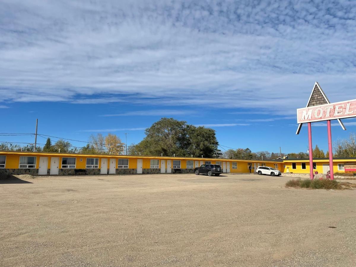 Dundurn Motel Екстериор снимка