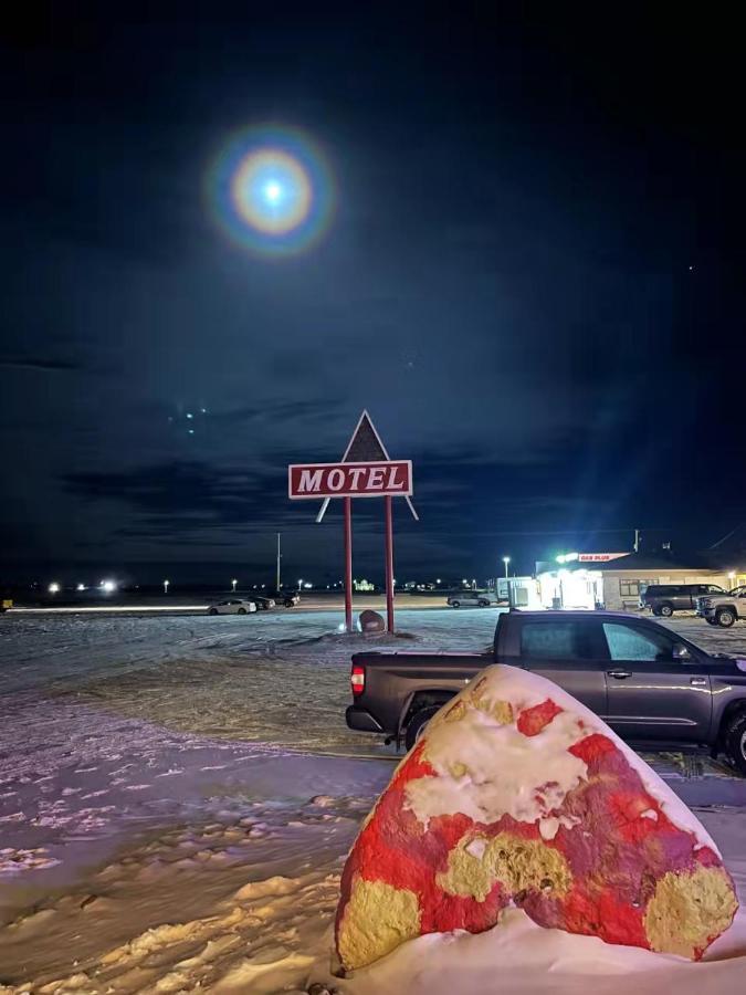 Dundurn Motel Екстериор снимка