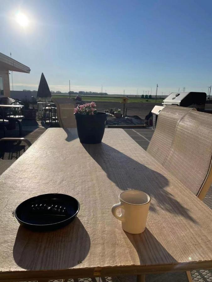 Dundurn Motel Екстериор снимка