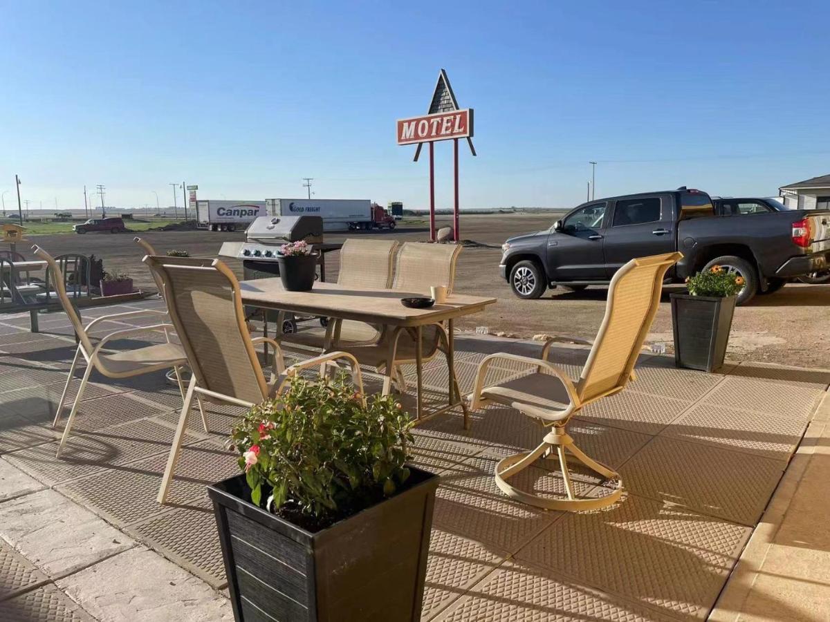 Dundurn Motel Екстериор снимка